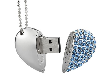 Chiavetta usb a forma di cuore con brillanti | Grandi Sconti | Chiavette USB