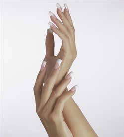 Servizi nails manicure e pedicure | Grandi Sconti | Estetista di Bellezza e Massaggi Olena Esthetics