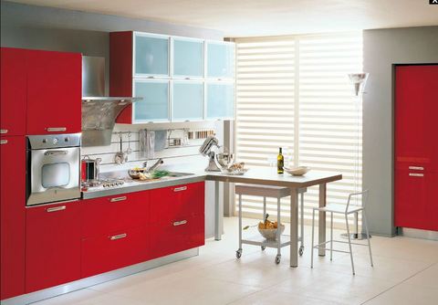 Cucina con penisola tempera laccata rosso corsa e vetro | Grandi Sconti | Arredamenti a Roma Qualità e Convenienza