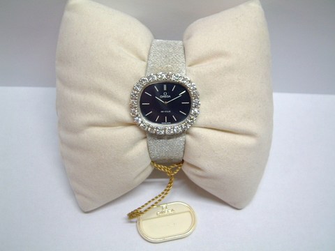 Omega de ville | Grandi Sconti | Preziosi Gioielleria Orologeria specializzata nella compravendita di orologi usati e gioielli d'epoca. Paghiamo subito in contanti.