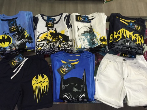 Maglie batman forever vari colori | Grandi Sconti | ABBIGLIAMENTO BAMBINO 0 - 16 ANNI