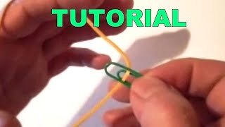 Giochi con elastici e mani graffetta passa da un elastico