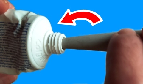 Dosatore per colla riciclando il dentifricio utile fai da te | Grandi Sconti | Video Fai da Te
