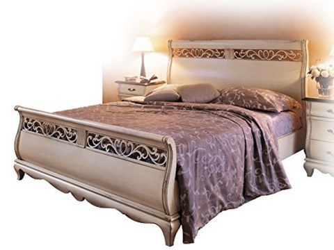 Letto Matrimoniale Intagliato E Laccato