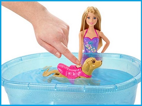 Barbie con cane bagno