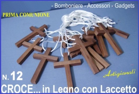 Bomboniere prima comunione fatte a mano croci in legno | Grandi Sconti | bomboniere online shop per tutte le occasioni