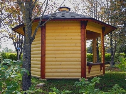Costruire un gazebo in legno da giardino da 9, 9 mq