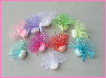 Sacchetti portaconfetti in stile caramelle