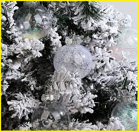 Decorazioni natalizie bianche albero