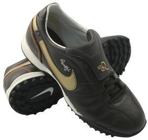 Nike - ronaldinho tiempo guri tf junior