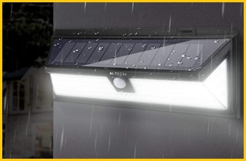 Faretti Energia Solare Da Balcone