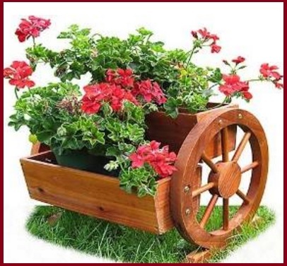 Cassetta dei fiori a forma di ruota di carro