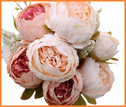 Bouquet per sposa con fiorellini