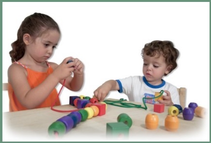 Perline colorate in legno da poter infilare | Grandi Sconti | Giochi Educativi per bambini