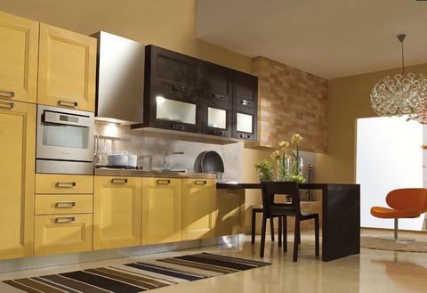 Novità cucina in yellow pine giallo e moka  roma