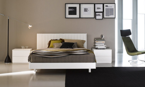 Letto Ecopelle Con Testata  Rigata  Lazio
