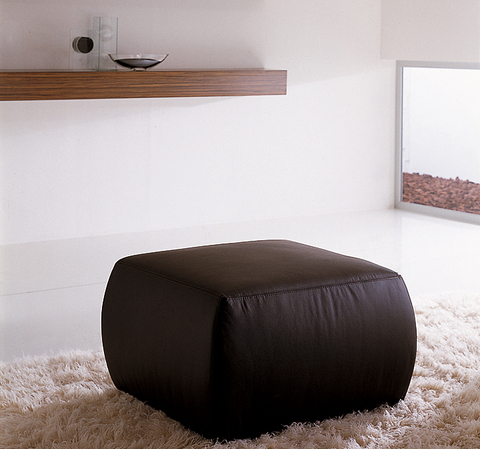 Pouf cubico in pelle nera roma