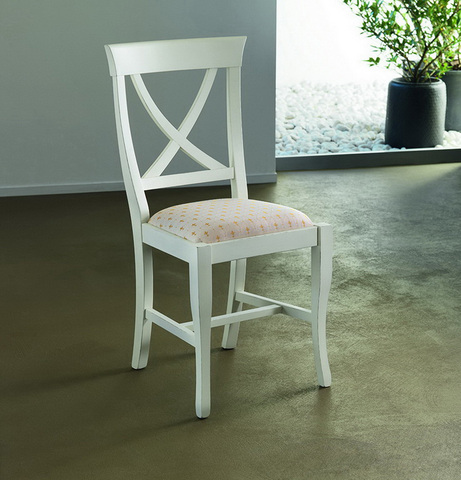 Modello sedia classica colore bianco frosinone