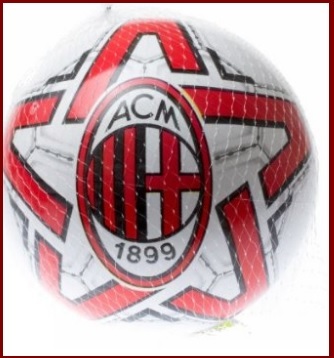 Pallone con stella e simbolo del milan