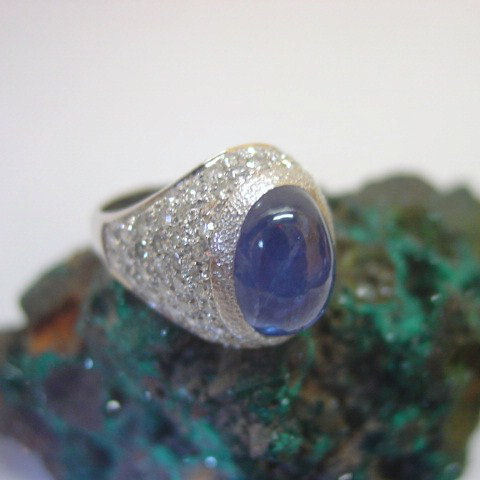 Anello zaffiro cabochon