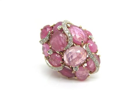 Anello con rubellite | Grandi Sconti | Preziosi Gioielleria Orologeria specializzata nella compravendita di orologi usati e gioielli d'epoca. Paghiamo subito in contanti.