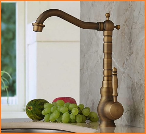 Miscelatore rubinetto classico e bronzato per la cucina