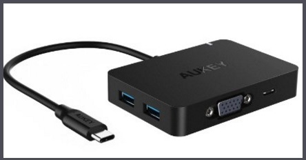 Accessorio aukey per collegare smartphone o pc al televisore