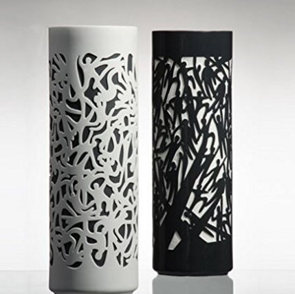 Vaso In Porcellana Fantasia Umana Bianco E Nero