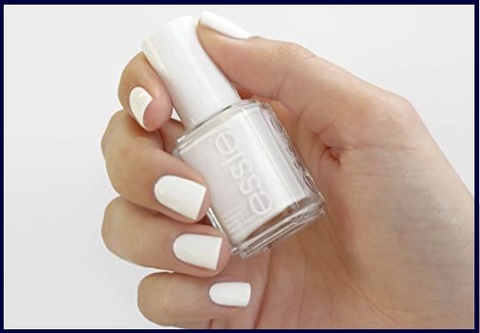 Smalto essie bianco unghie