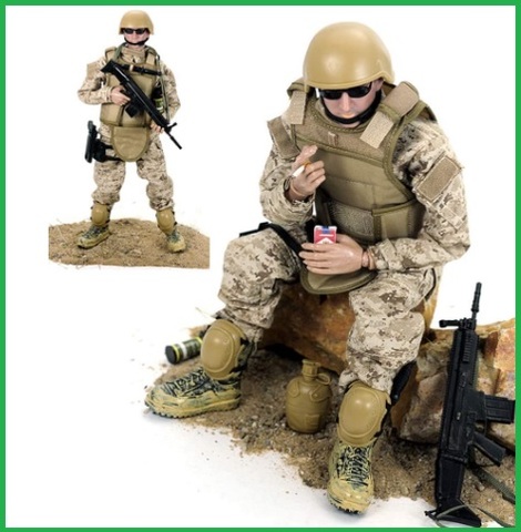 Soldatini giocattoli militari grandi