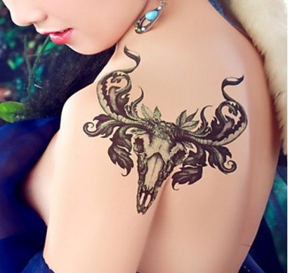 Tatuaggio stile animale originale